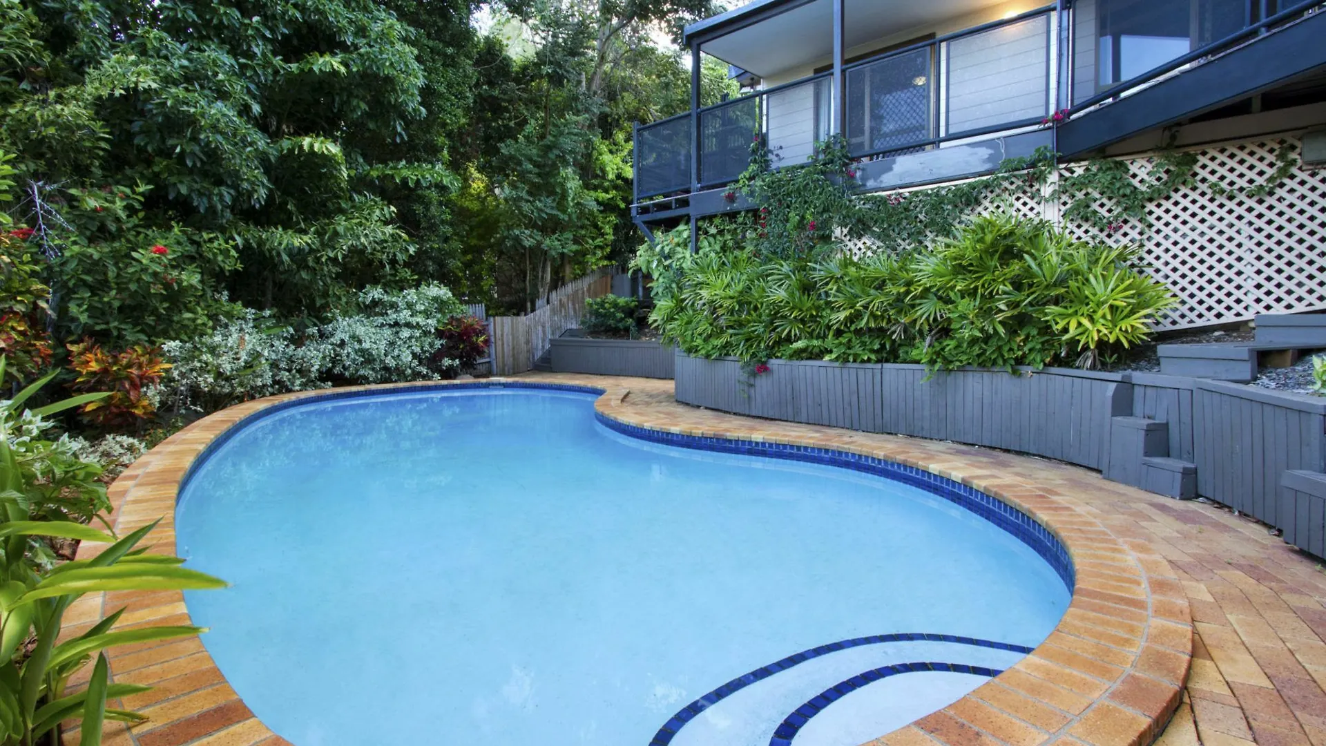 Villa Heliconia On Kara Airlie Beach